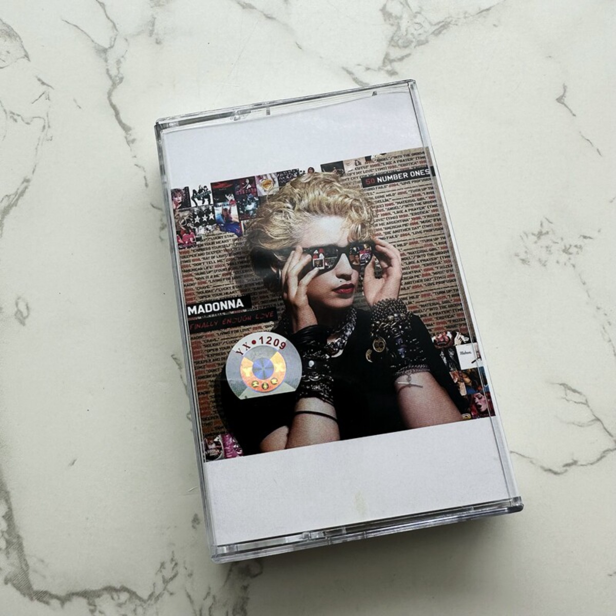 Vintage Collection - เทปคาสเซ็ตเพลงป๊อปคลาสสิกของมาดอนน่า เพลงป๊อปตะวันตกสไตล์เรโทร พร้อมสมุดเนื้อเพลง สำหรับการฟังและสะสมแบบวินเทจ