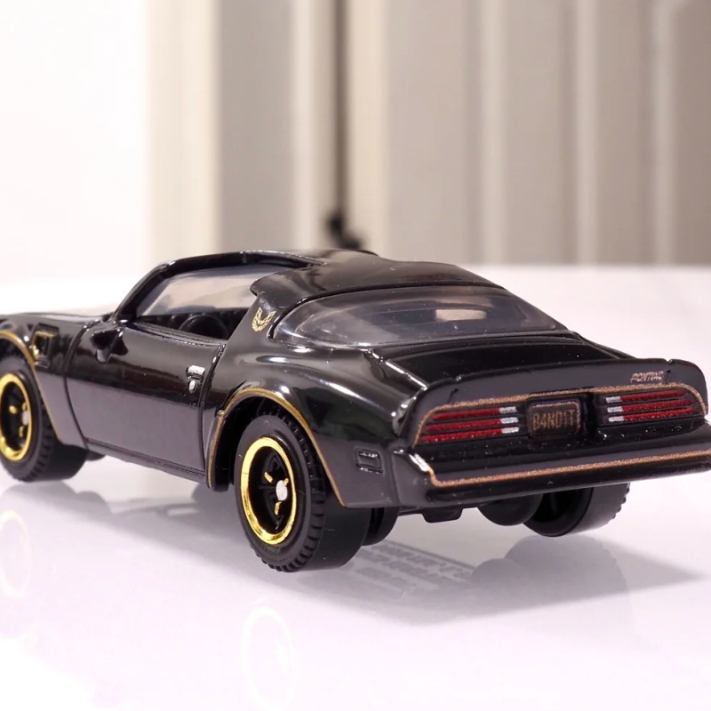 รถโมเดลโลหะไดแคสต์ขนาด 1:64 ปี - Vintage Toys Collector บทวิจารณ์และราคา